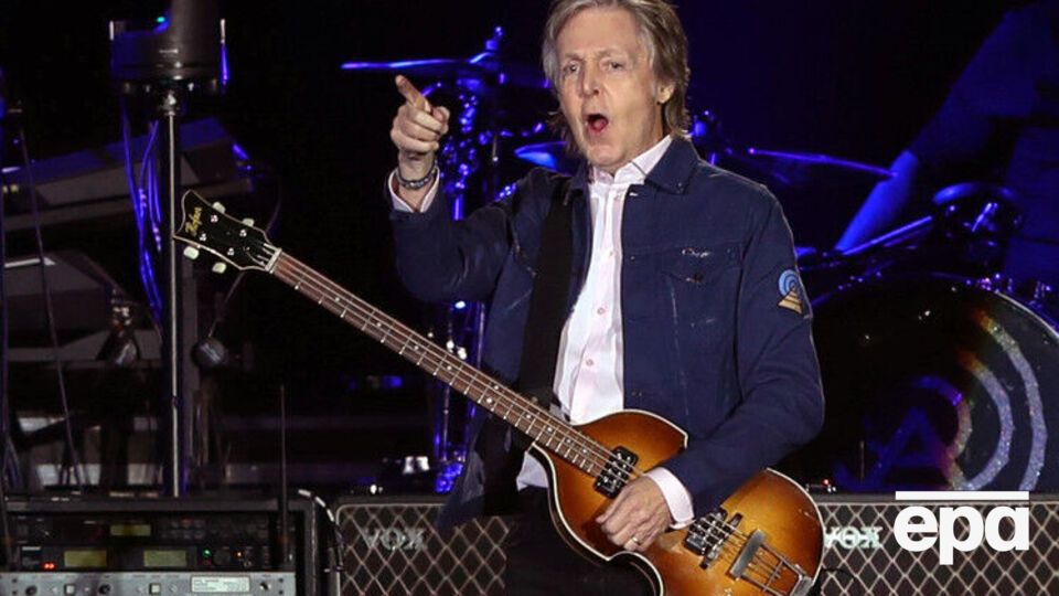 В первые дни после нападения РФ Маккартни выступил в поддержку Украины