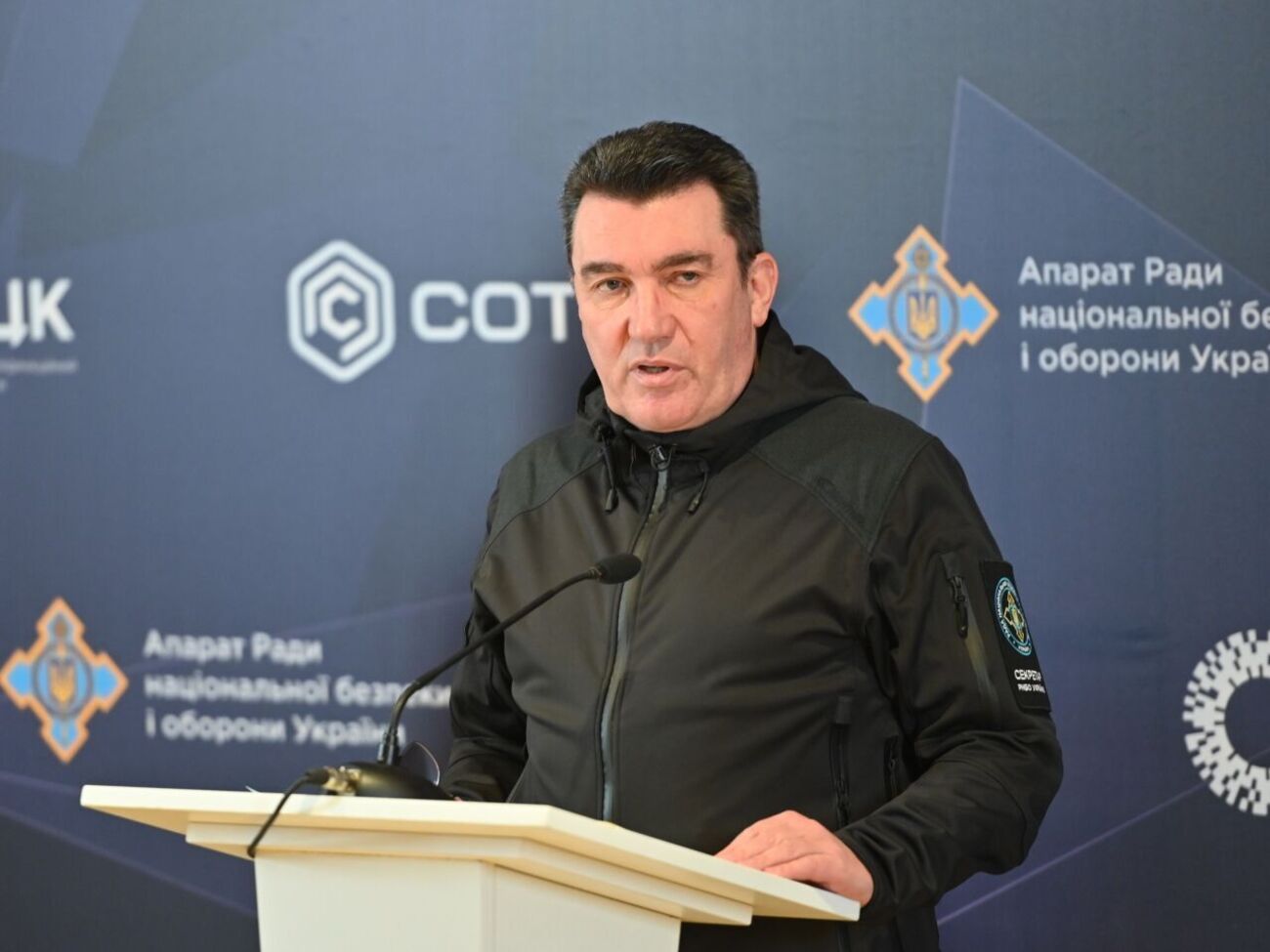 Данилов:&nbsp;Очень сложно понять, почему именно Одесса, которую они говорят, что якобы любят, якобы для них это родное место, &ndash; они начинают его понемногу уничтожать