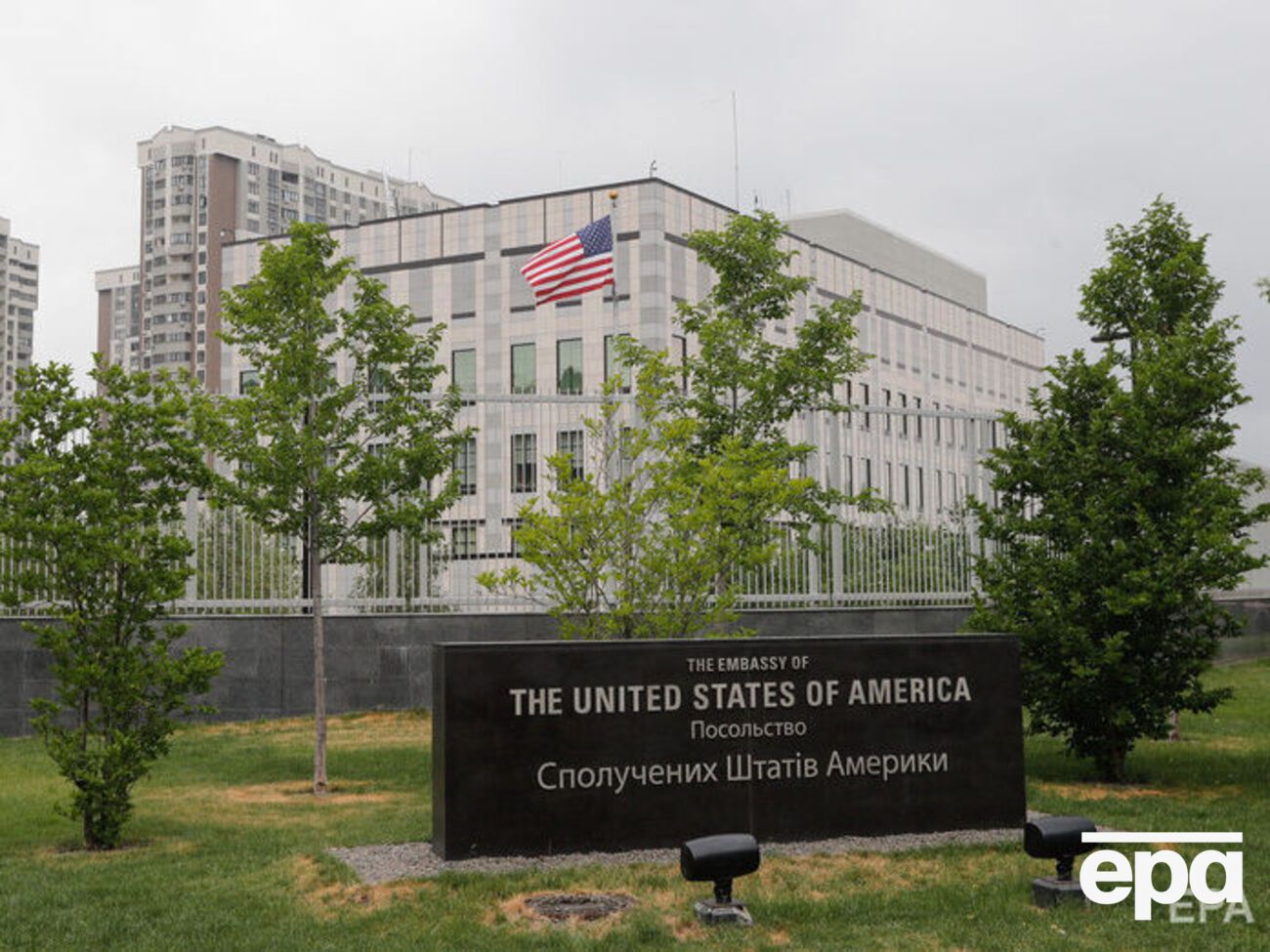 Квин отметила, что сотрудники посольства "охотно вернутся" в Киев