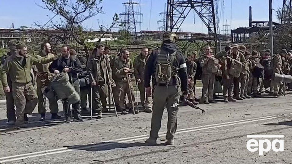 Кількість українських військових, які залишилися на "Азовсталі", невідома, зазначили у британській розвідці