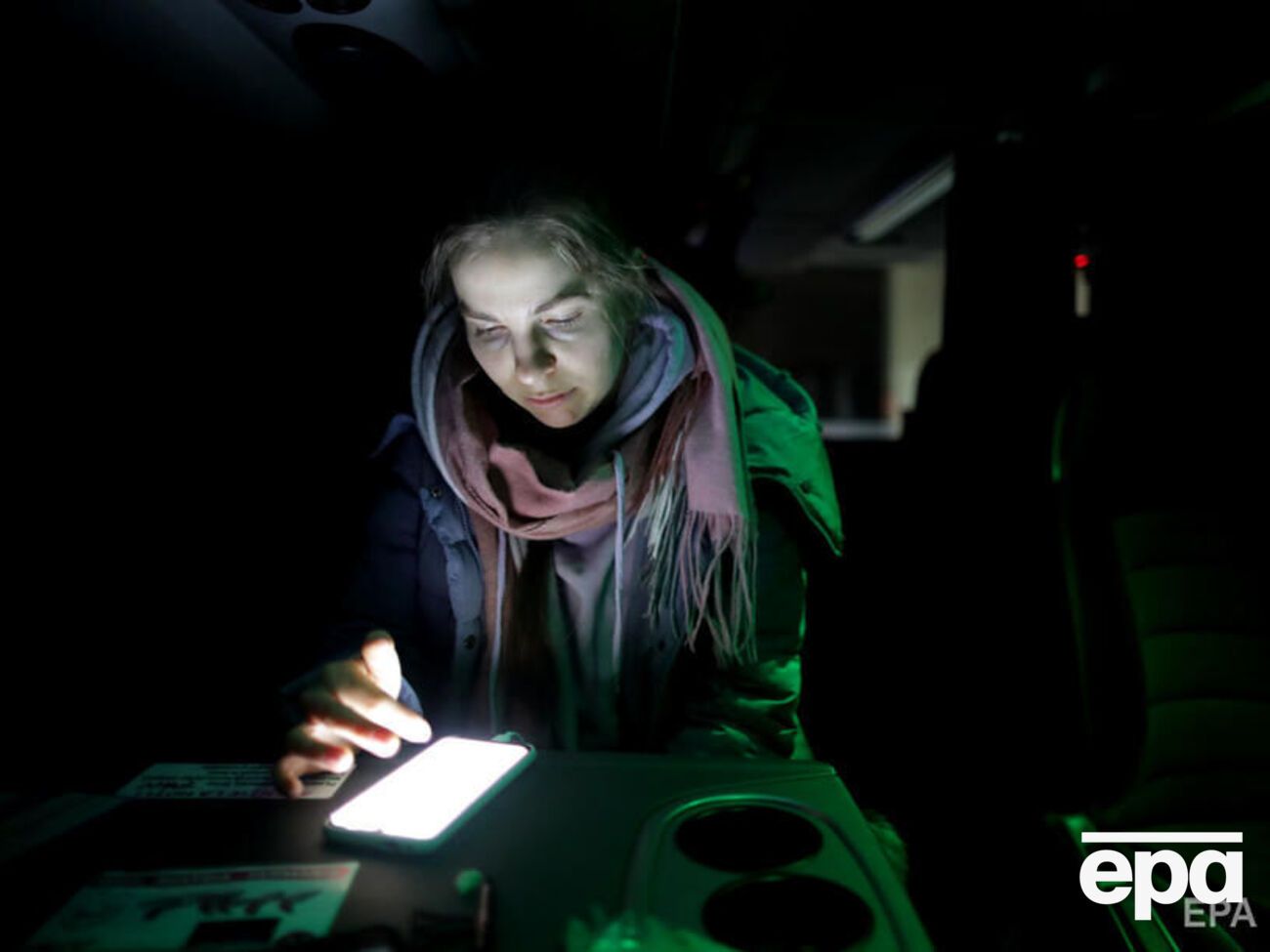 Услуга работает на сайте и в мобильном приложении