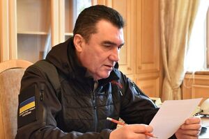 Данилов: Нам крайне необходимы самолеты и тяжелая бронетехника