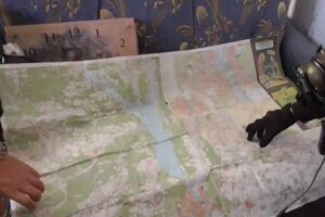 По данным полиции, мужчина показывал российским военным позиции для расположения техники, с которых они вели обстрелы