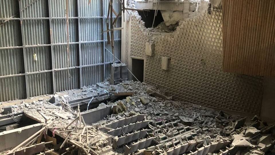 Российские оккупанты разрушили в Лозовой дворец культуры. Фоторепортаж