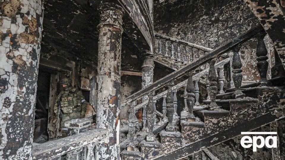 Окупанти скинули бомбу на маріупольський драмтеатр 16 березня