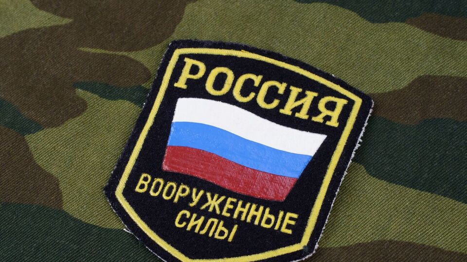 У перехопленій розмові окупант розповідає, що за гроші, отримані за поранення, купив автомобіль