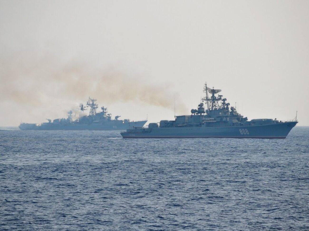 Росія вивела у Чорне море 10 кораблів, повідомили у командуванні