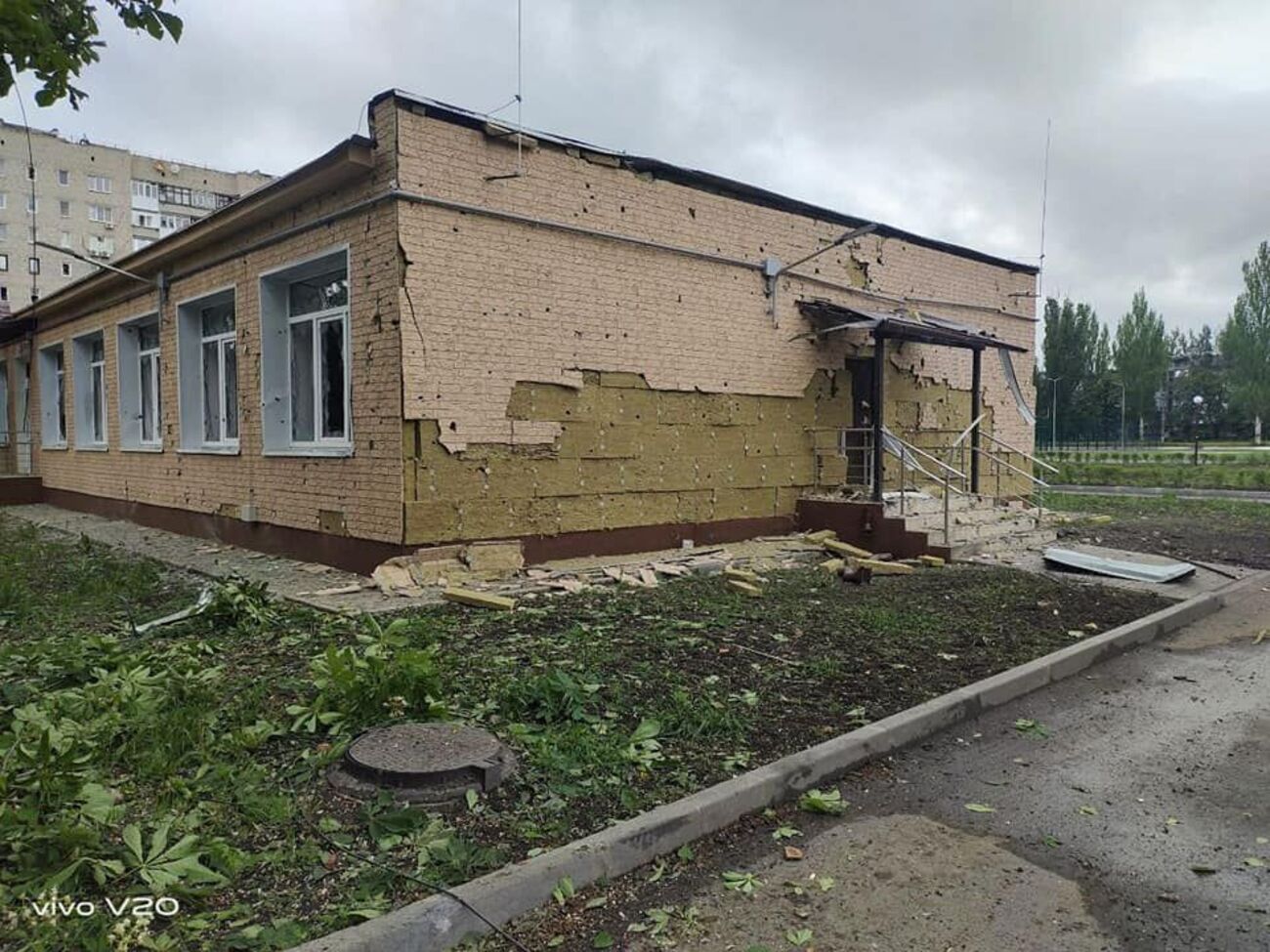 В результате обстрелов в Авдеевке есть разрушения, отметил Кириленко