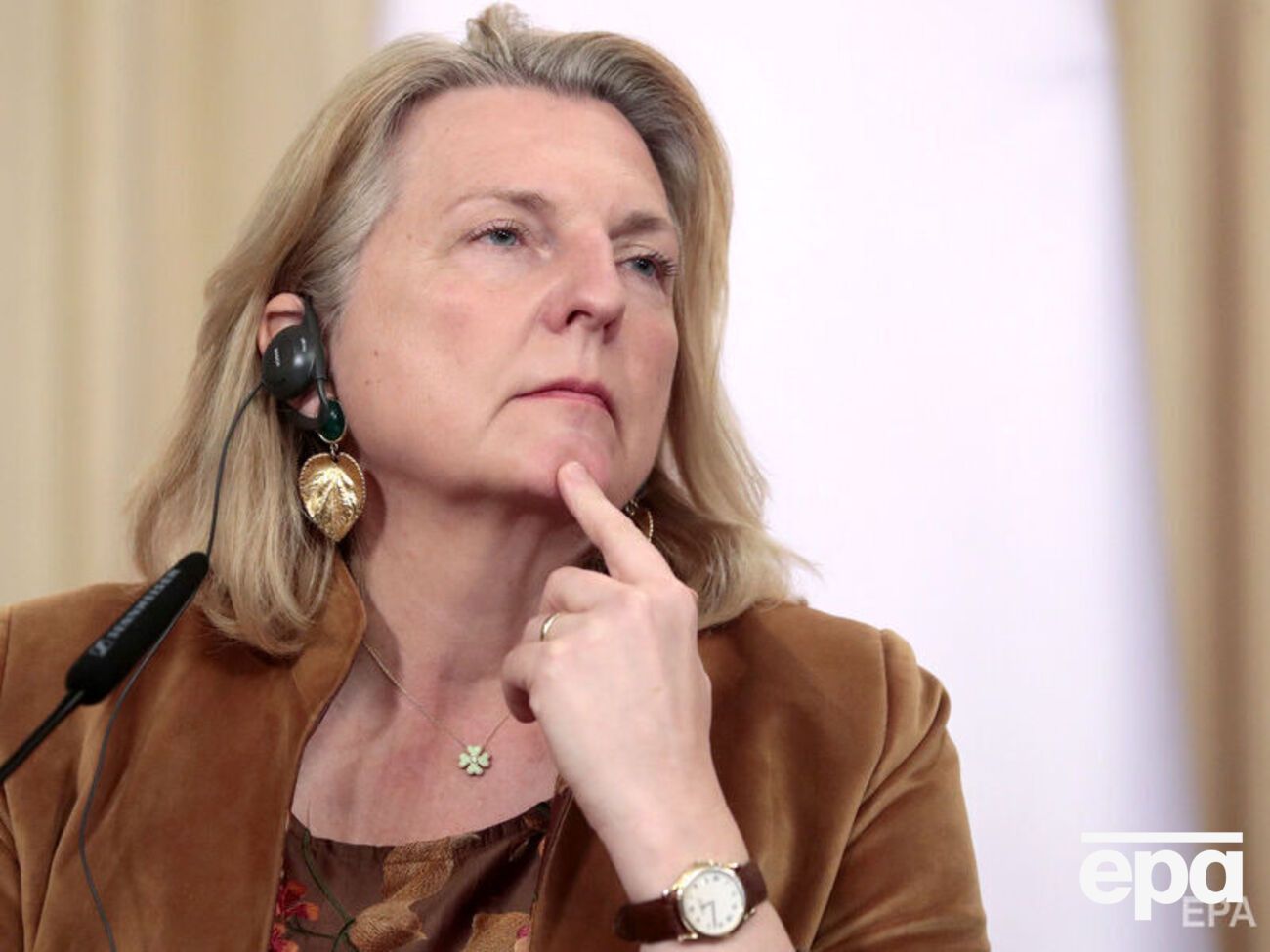 В "Роснефти" Кнайсль работала меньше года