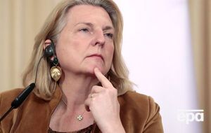 В "Роснефти" Кнайсль работала меньше года