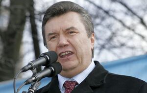Подписав соглашение под предлогом получения скидки на газ, Янукович искусственно создал предпосылки к увеличению численности войск РФ и дальнейшей аннексии, считают в Офисе генпрокурора