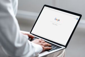 Для выяснения, как часто упоминают фамилии мэров, "Главком" использовал сервисы поисковика Google