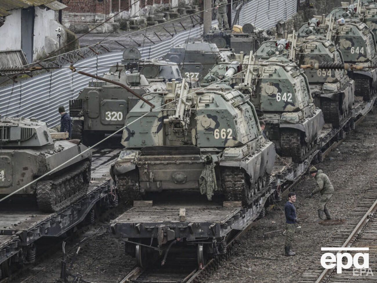 За словами Зеленського, сили окупантів на Донбасі у технічному плані суттєво переважають