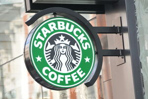 Starbucks зупинив роботу в РФ ще на початку березня