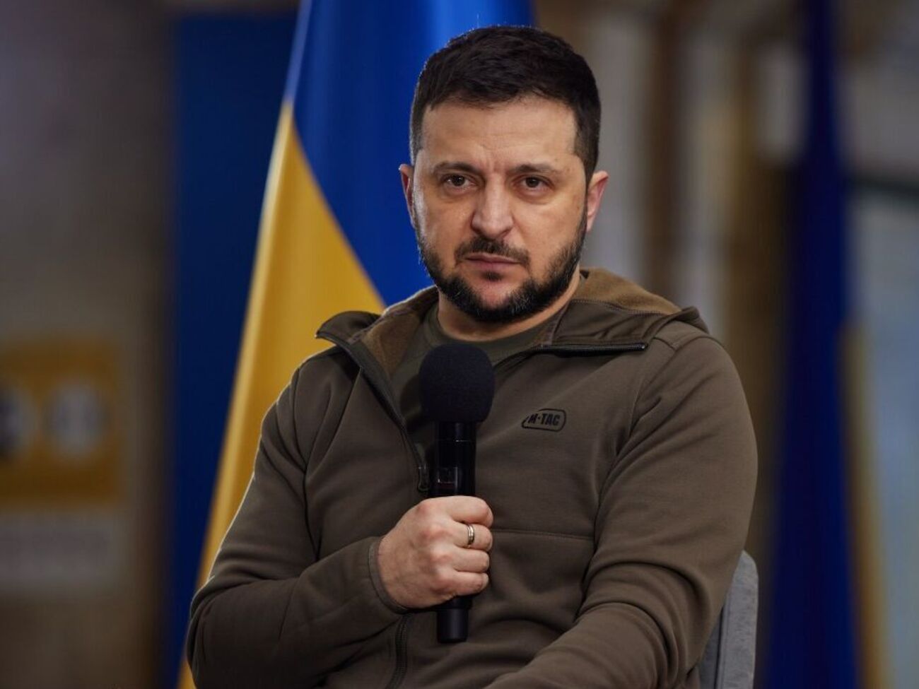 Зеленскиий:&nbsp;Заигрывать нельзя, играться с Россией нельзя. Но [нужно давить политически через любые рычаги