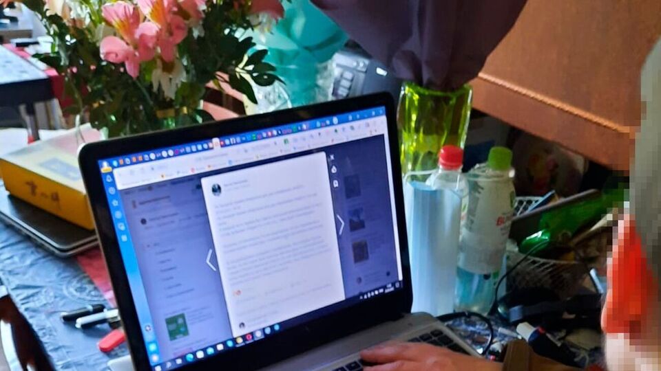 Від початку збройної агресії фігурант повідомляв про пересування транспорту в Києві