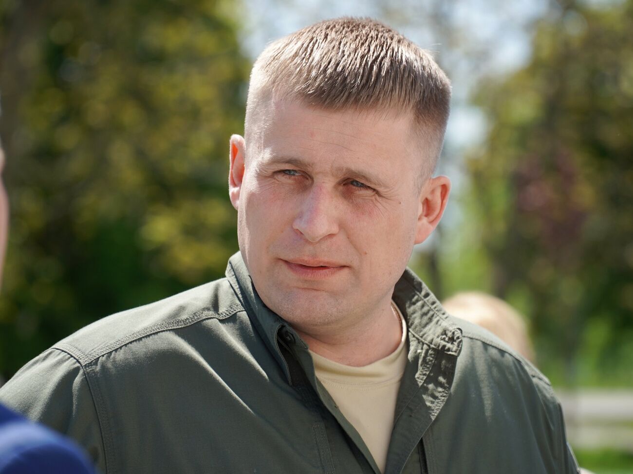 Марченко очолює обладміністрацію з березня. До цього був командиром 28-ї ОМБр та батальйону "Айдар"
