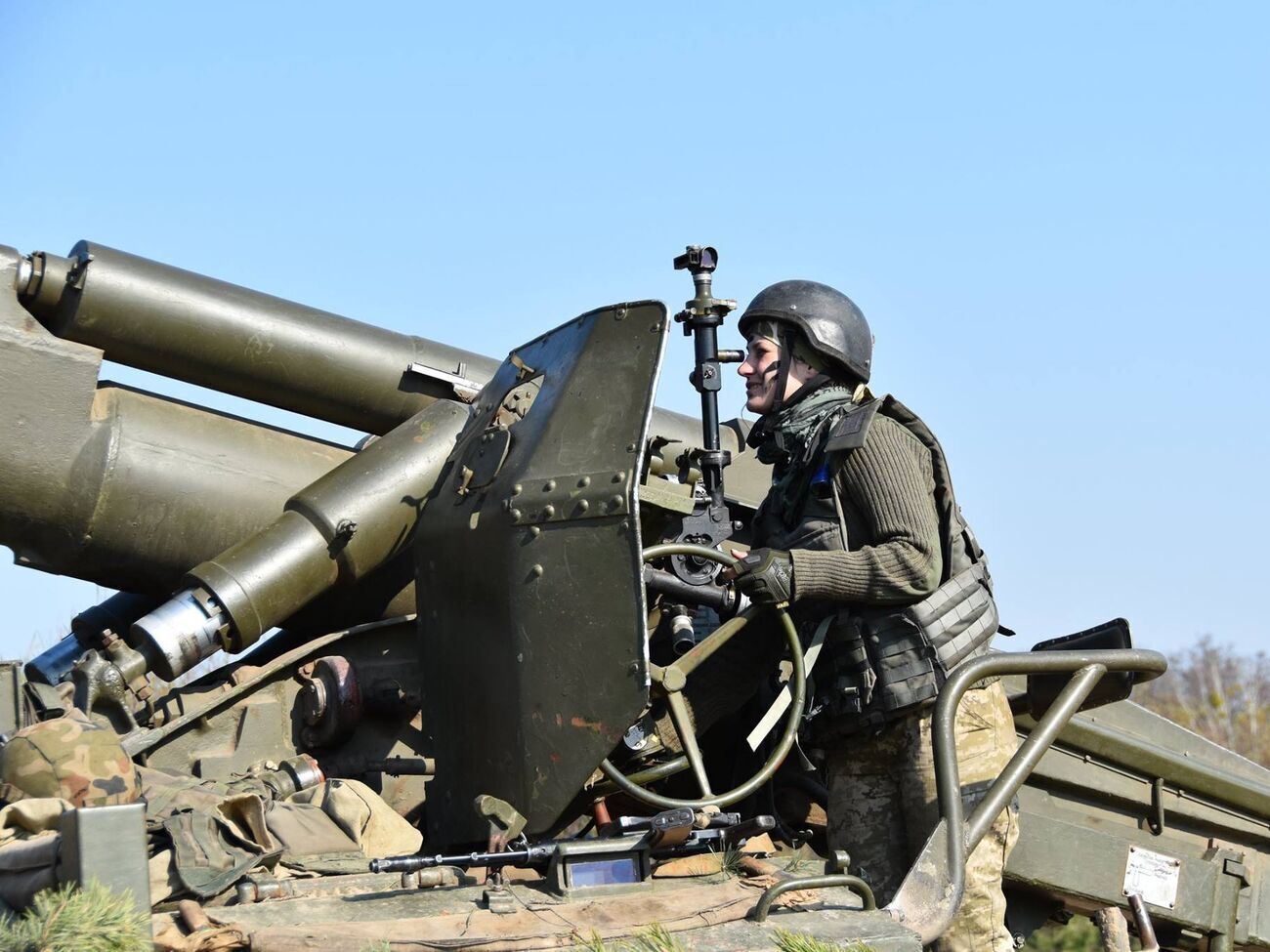 Гайдай зазначив, що у Луганській області ЗСУ відбиваються за всіма напрямками