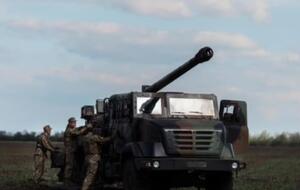 Гаубица делает пять выстрелов в минуту и стреляет на расстояние 20 км и больше от линии фронта, сообщил Залужный