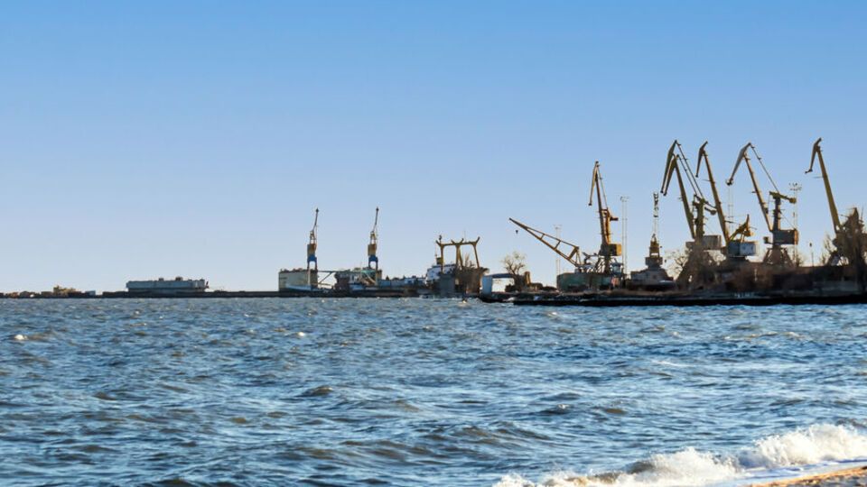 У міноборони РФ заявили, що п'ять іноземних суден вийшли з порту Маріуполя