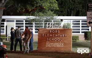 В результате стрельбы погибли 19 детей и двое взрослых