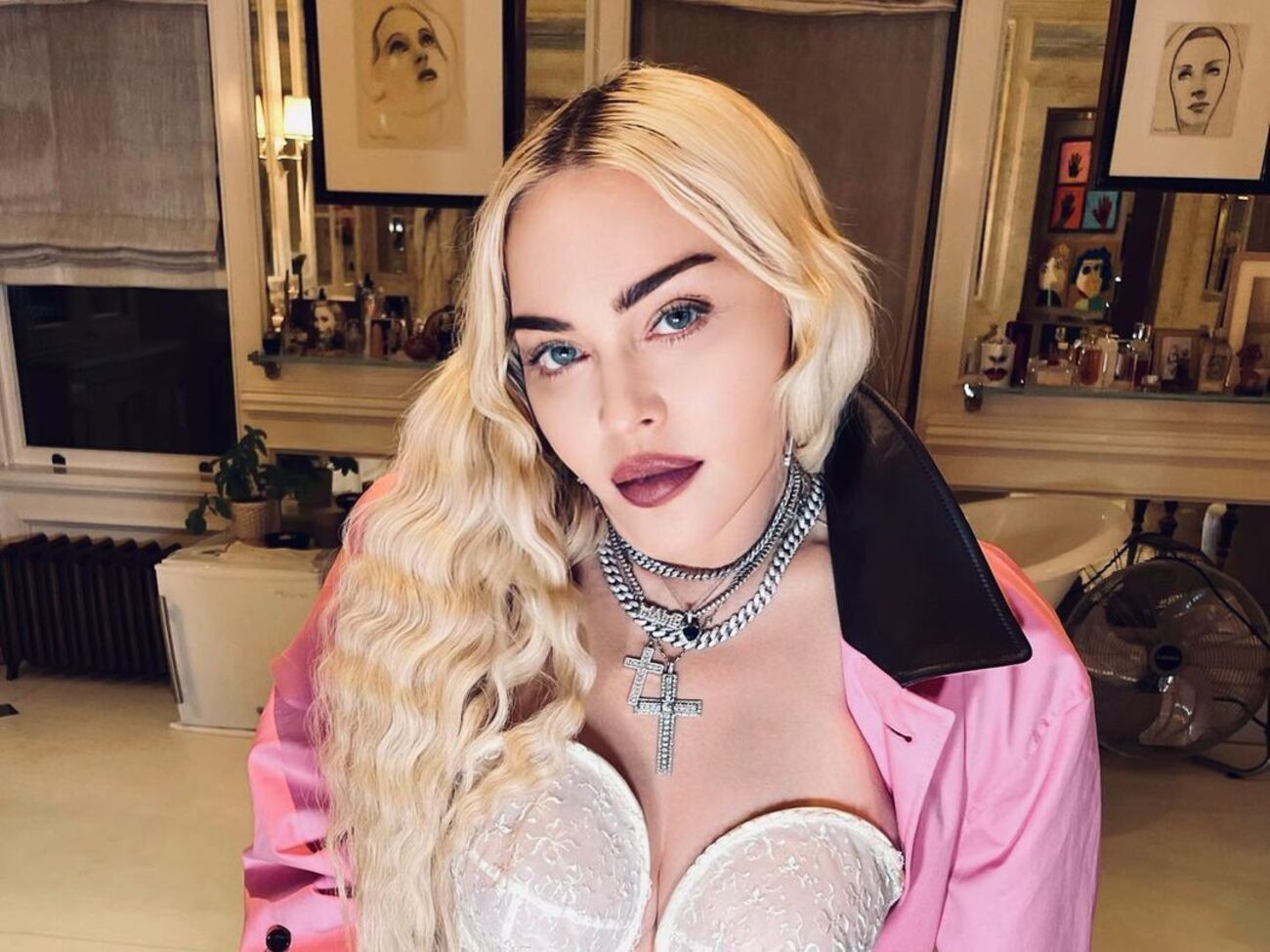 Мадонна обнародовала семейные фото