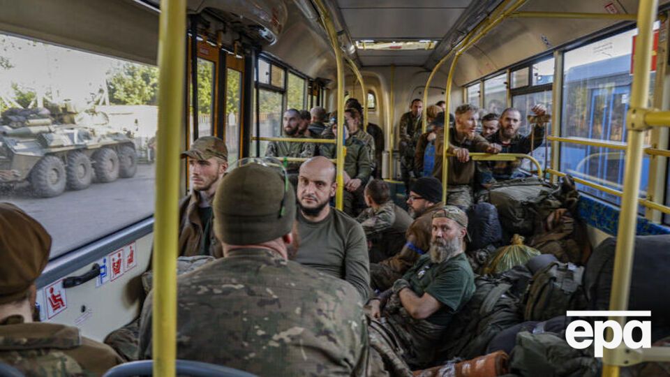 Помимо полка "Азов", на "Азовстали" были и другие украинские защитники – сотрудники СБУ, военнослужащие ВСУ, пограничники и полицейские