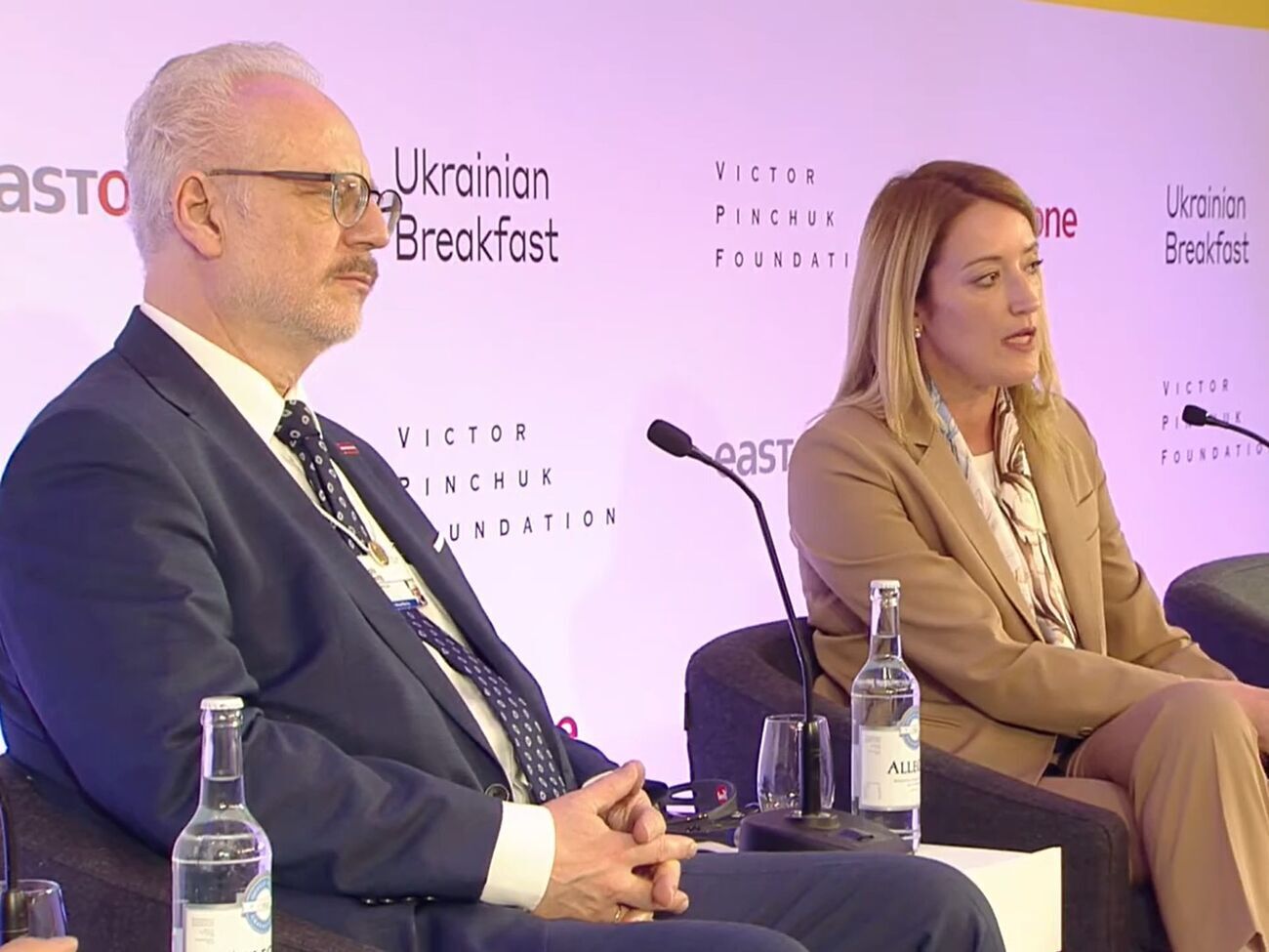 Левітс і Метсола вважають, що Україні потрібно надати статус кандидата у члени ЄС