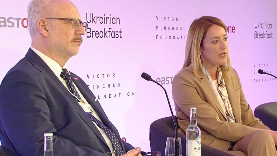 Левітс і Метсола вважають, що Україні потрібно надати статус кандидата у члени ЄС