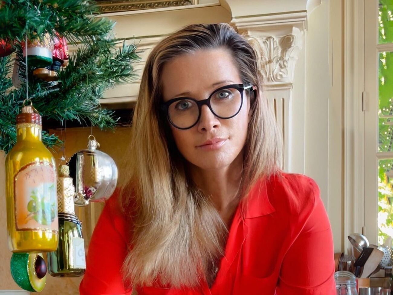 Белоцерковская: Ты переезжаешь границу Финляндии &ndash; в Петербурге снег черный, а в Финляндии он белый