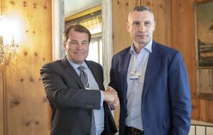 Виталий Кличко встретился, в частности, с первым вице-президентом ЕБРР Юргеном Ригтеринком