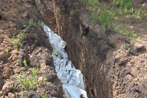 У братській могилі в Лисичанську поховали приблизно 150 мирних жителів
