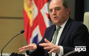 Уоллес призвал Россию "не говорить о санкциях", а "делать правильные вещи"