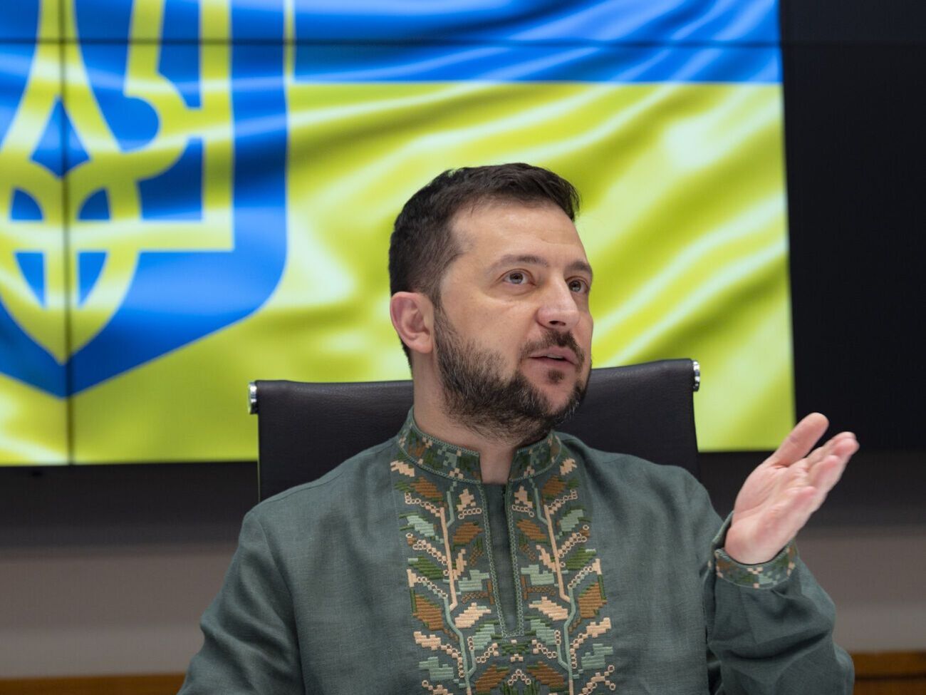 Украина прежде всего нуждается в военной поддержке от партнеров, отметил Зеленский