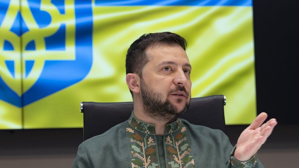 Украина прежде всего нуждается в военной поддержке от партнеров, отметил Зеленский