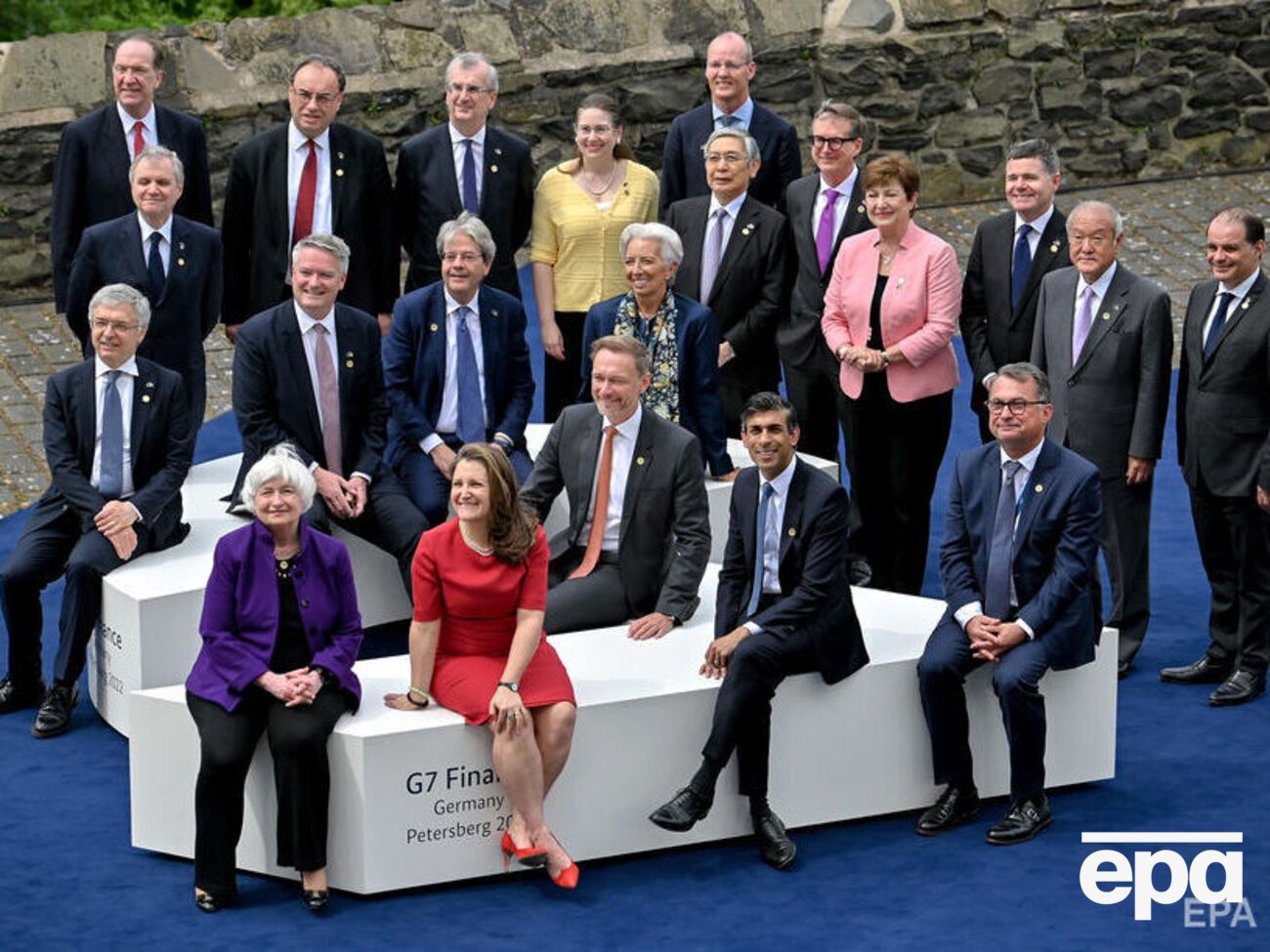 О предложении бизенсменов РФ рассказала на встрече G7 Фриланд