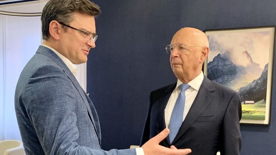 Кулеба подякував Швабу за увагу до України на форумі та рішення виключити з нього Росію