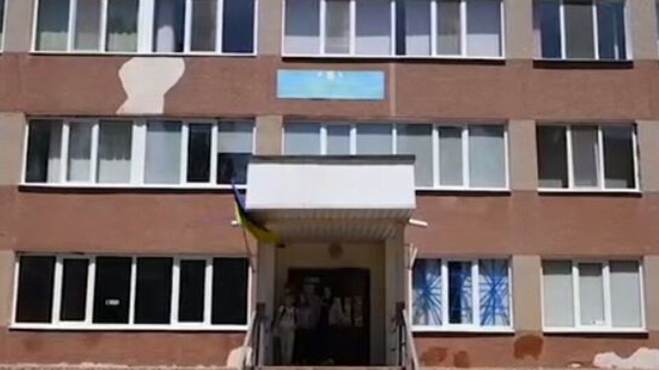 В горсовете продемонстрировали, что никакой "военной инфраструктуры" в школах нет