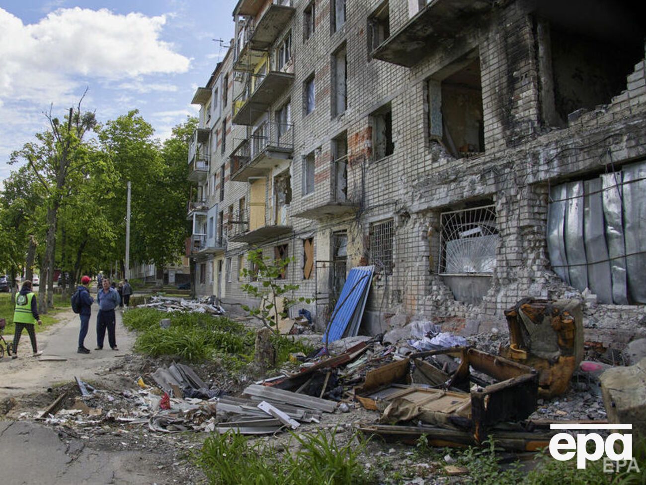 РФ обстріляла Харків артилерією та РСЗВ, сказав Синєгубов (на фото &ndash; наслідки попередніх обстрілів міста)