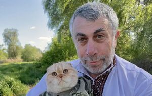 Зараження віспою мавп у Європі неможливо пояснити. Наші качки – переносники вірусів – високоточна зброя, націлена на країну, де перемогли скрепи