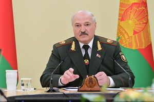Лукашенко беспокоится, как будет действовать, "если, не дай бог, война"