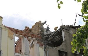 Оккупанты обстреляли Харьков с севера Харьковской области, отметил Синегубов (на фото – последствия обстрела города 25 мая)