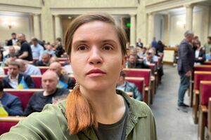 Безуглая (на фото) считает, что Бутусов подыгрывает России