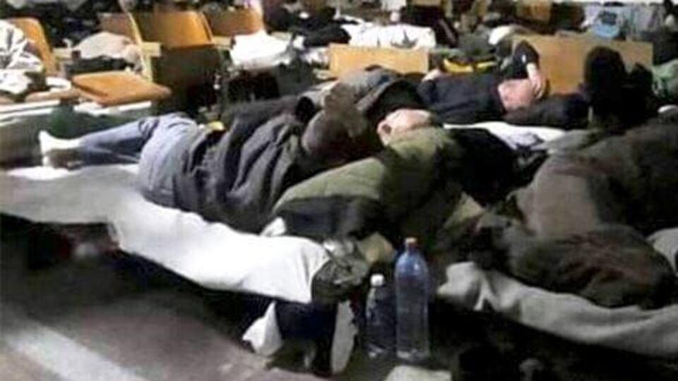 CNN: Украинцы попадают в лагеря, пытаясь избежать боевых действий, также их против воли забирают в контрольно-пропускных пунктах и в бомбоубежищах