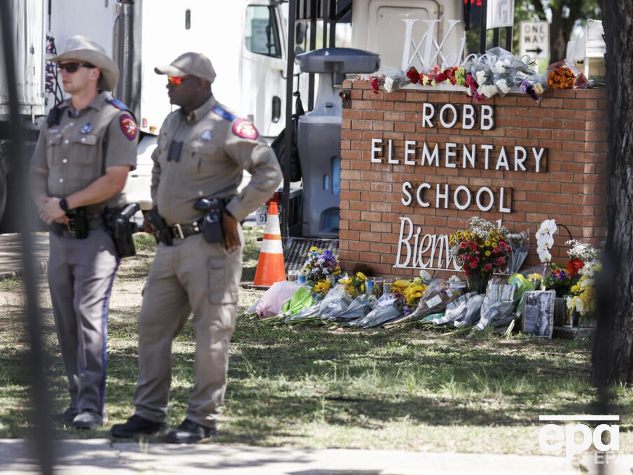 Жертвами стрельбы в школе в Техасе стали 22 человека со стрелком включительно