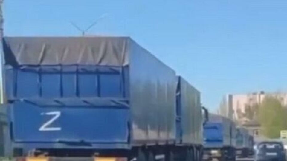 The occupiers export products from the Kherson region to the territory of the Crimean peninsula, Laguta noted (in the photo - grain carriers of the occupiers in Melitopol)