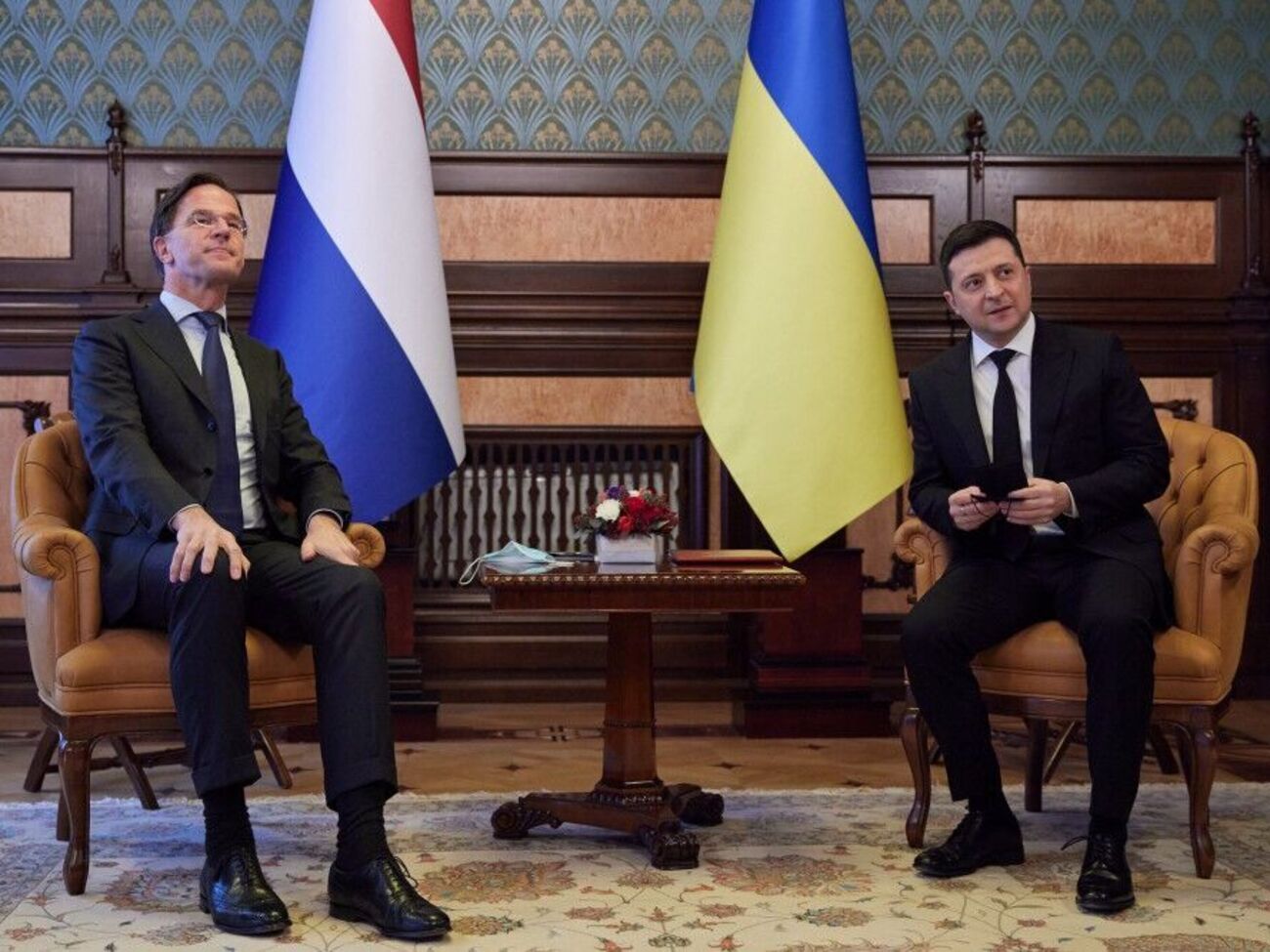 Рютте вважає, що "Україні місце в ЄС", але водночас "є якісь кроки", зазначив Зеленський
