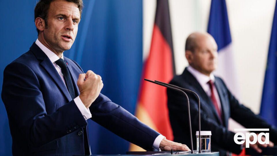 Макрон і Шольц (на фото) позитивно відгукнулися про "прихильність Путіна до поводження з полоненими комбатантами відповідно до норм міжнародного гуманітарного права", повідомили в уряді ФРН