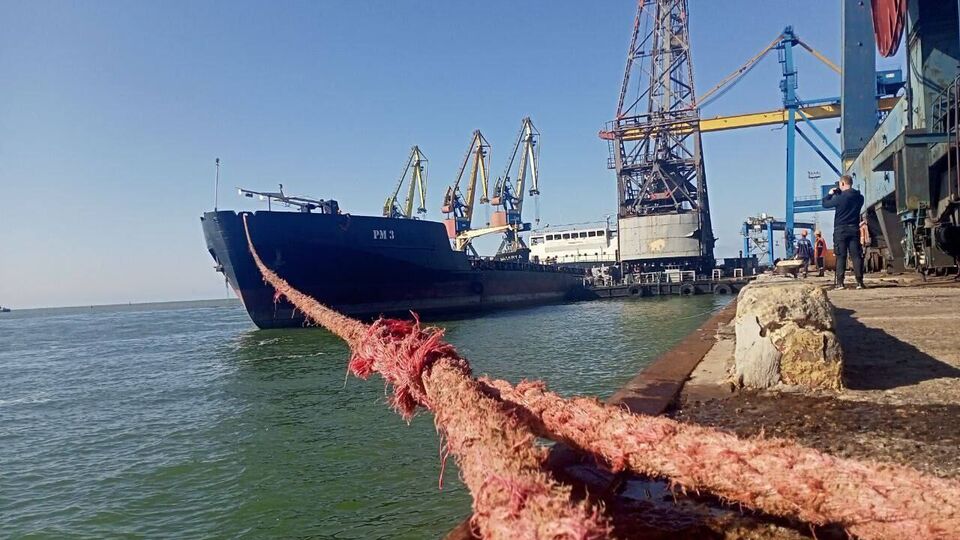Окупанти віддали Маріуполь на відкуп кадировцям на розграбування, зазначив Андрющенко
