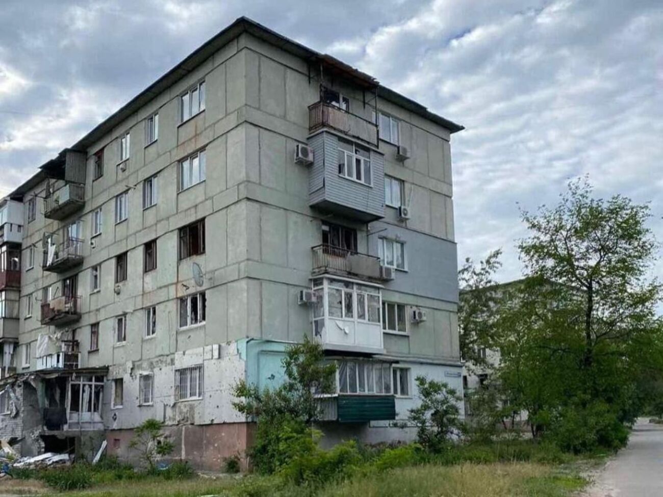 Ситуация в Северодонецке тяжелая, но местные власти считают, что город выстоит